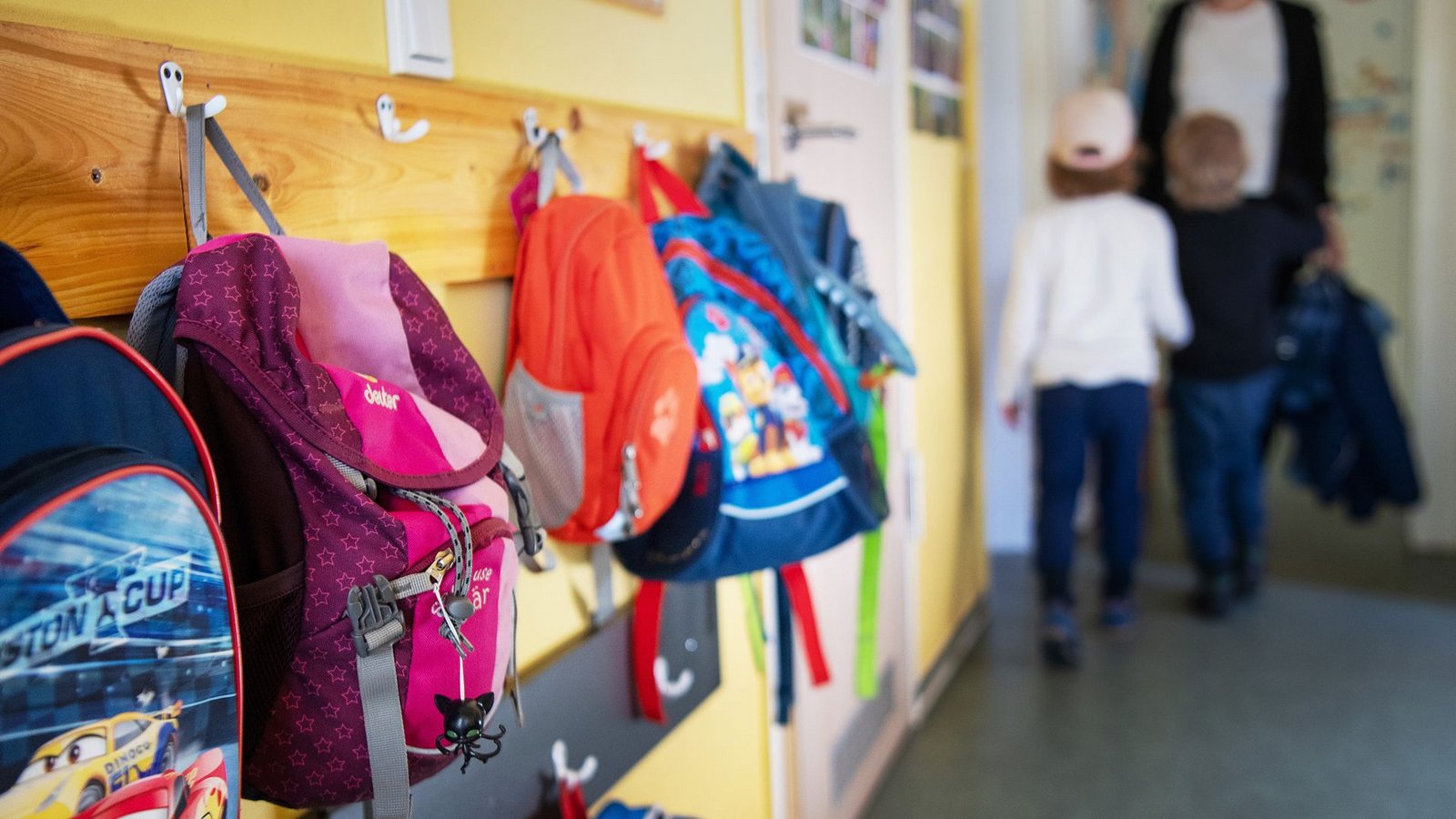 Wenn das Personal knapp ist, werden Eltern oft aufgefordert, ihre Kinder früher abzuholen.Foto: dpa/Monika Skolimowska Wenn das Personal knapp ist, werden Eltern oft aufgefordert, ihre Kinder früher abzuholen.Foto: dpa/Monika Skolimowska