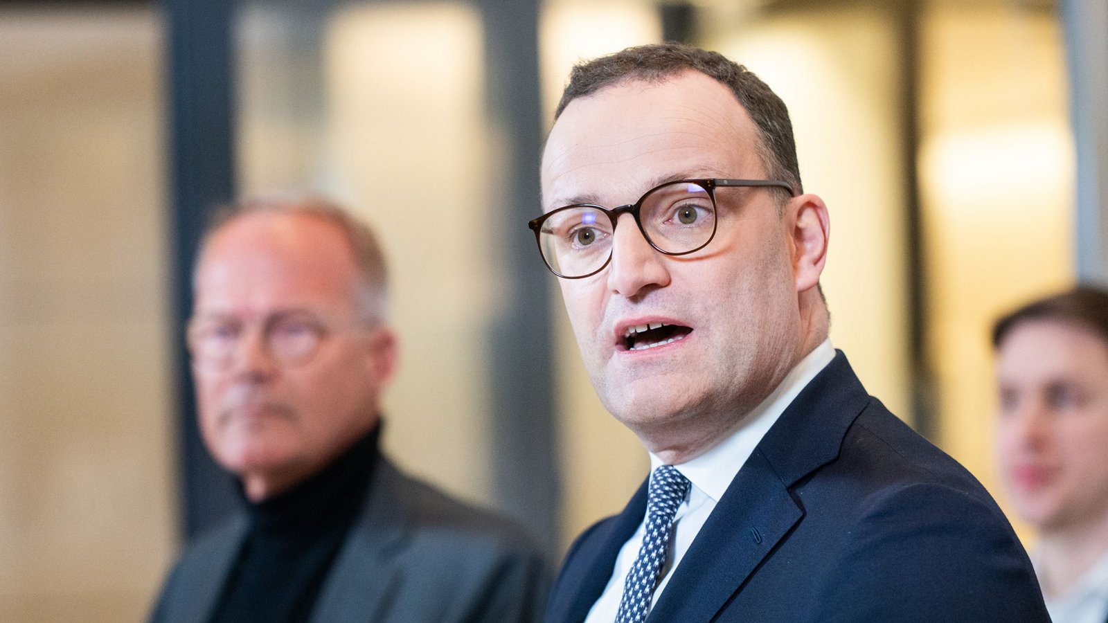 Das Verfahren gegen Jens Spahn wegen Maskenkäufen in der Corona-Pandemie wurde eingestellt.Foto: Christophe Gateau/dpa/Christophe Gateau
