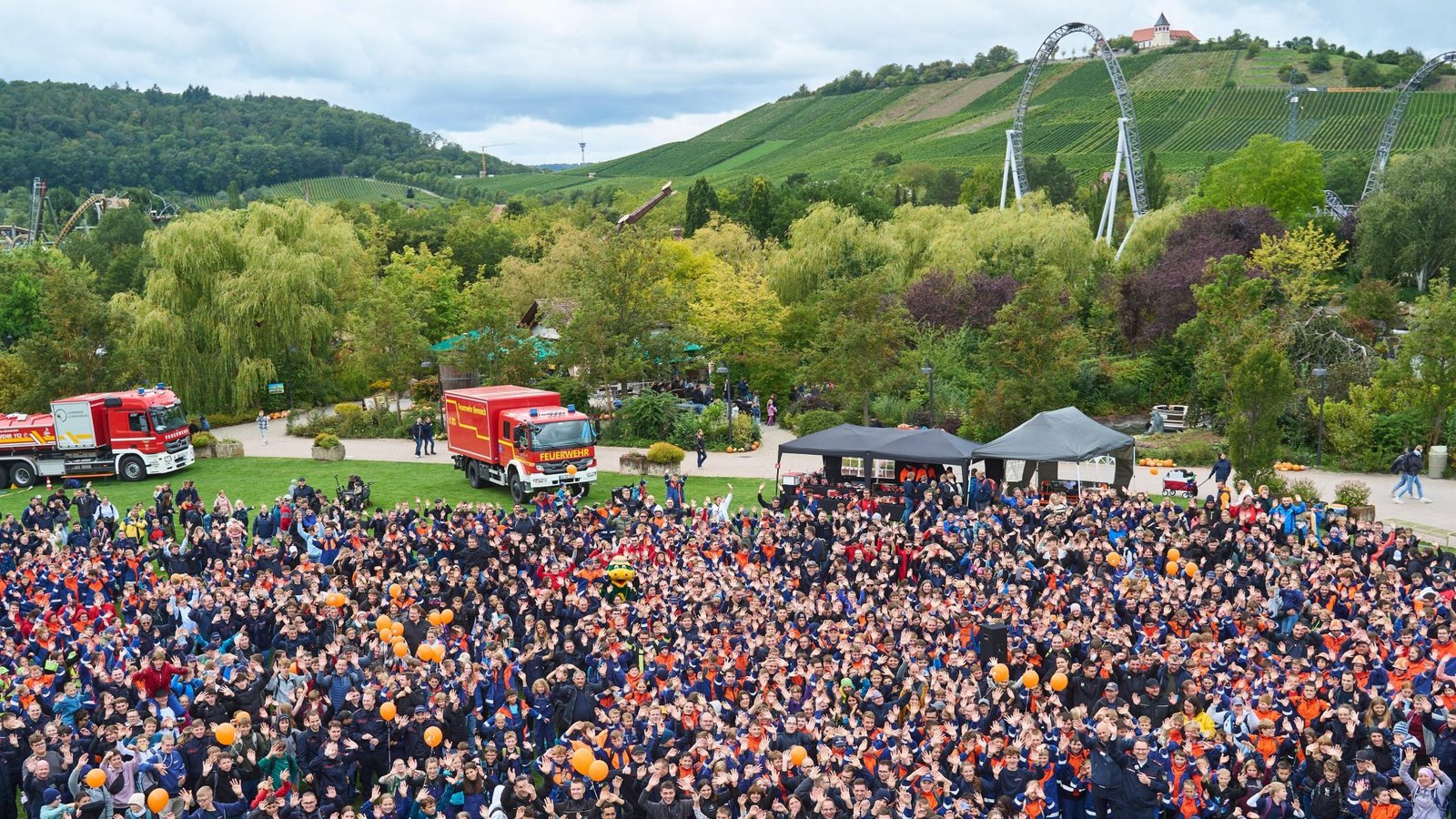Jugendfeuerwehren aus Baden-Württemberg treffen sich im Freizeitpark Tripsdrill Cleebronn Feuerwehr Jugend Foto:p