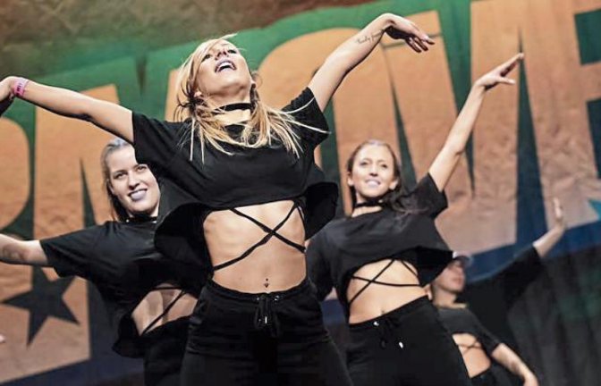 Die Formation ReGard hat sich erst drei Wochen vor der süddeutschen Meisterschaft der Street Dance Factory in Sigmaringen neu formiert.  Foto: privat