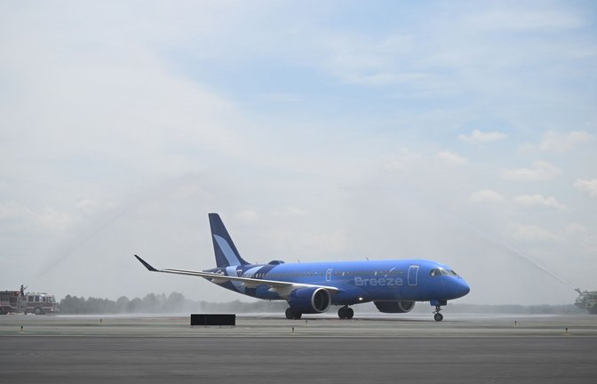 Die DFB-Elf landet auf dem Flughafen in Winston-Salem.<span class='image-autor'>Foto: Federico Gambarini/dpa</span>