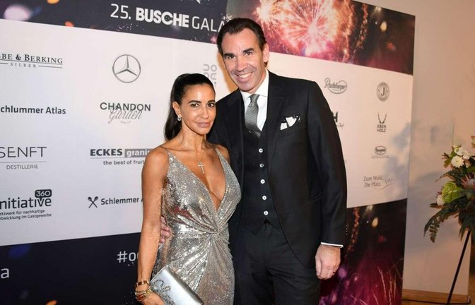 Michael Wilhelmer mit seiner Frau Daniela Wilhelmer bei der Auszeichnung zum „Gastronom des Jahres“.<span class='image-autor'>Foto: Busche-Verlag</span>