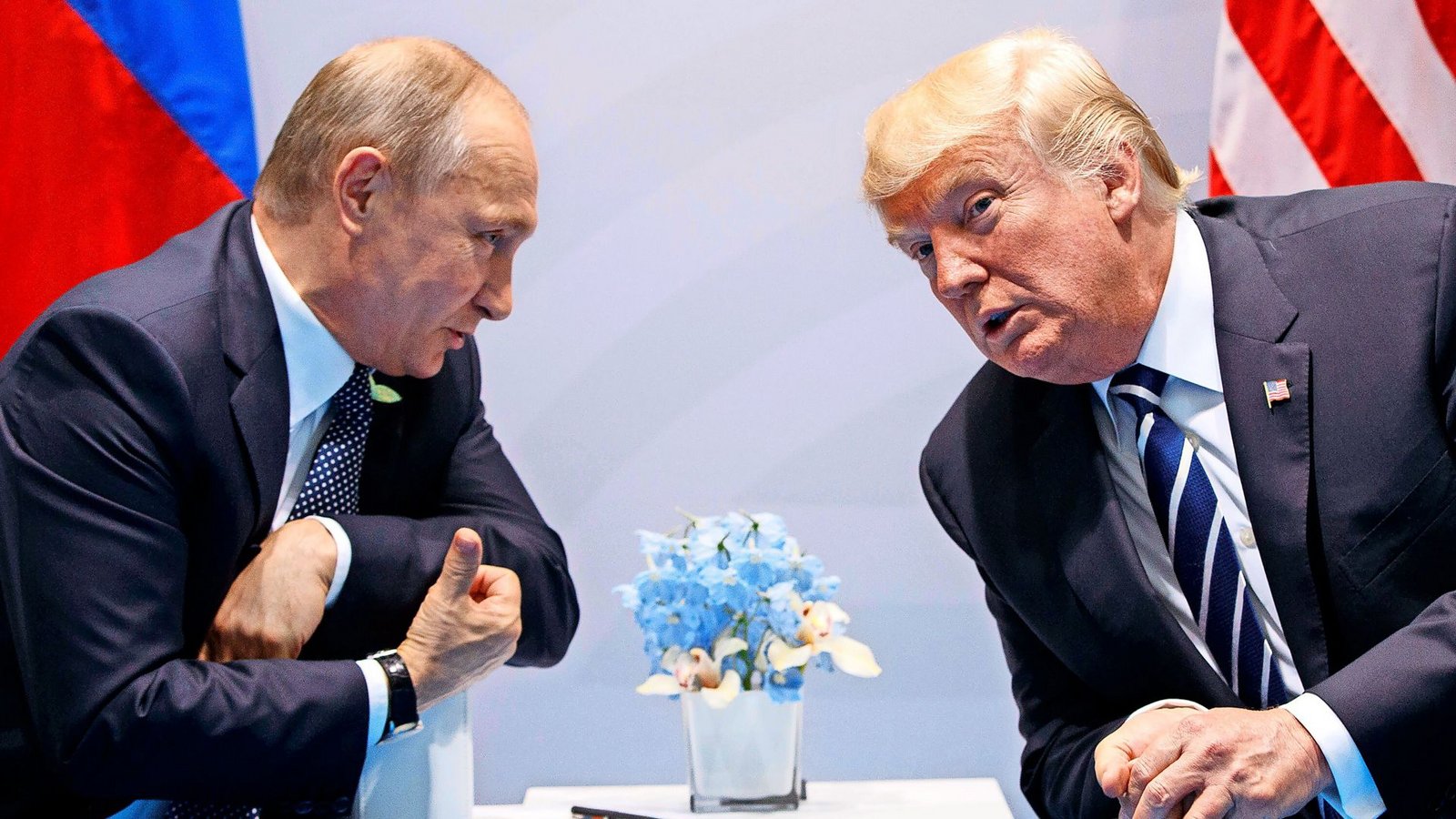 2017 trafen sie sich auf dem G20-Gipfel: Wladimir Putin (links) und Donald Trump.Foto: dpa/Evan Vucci