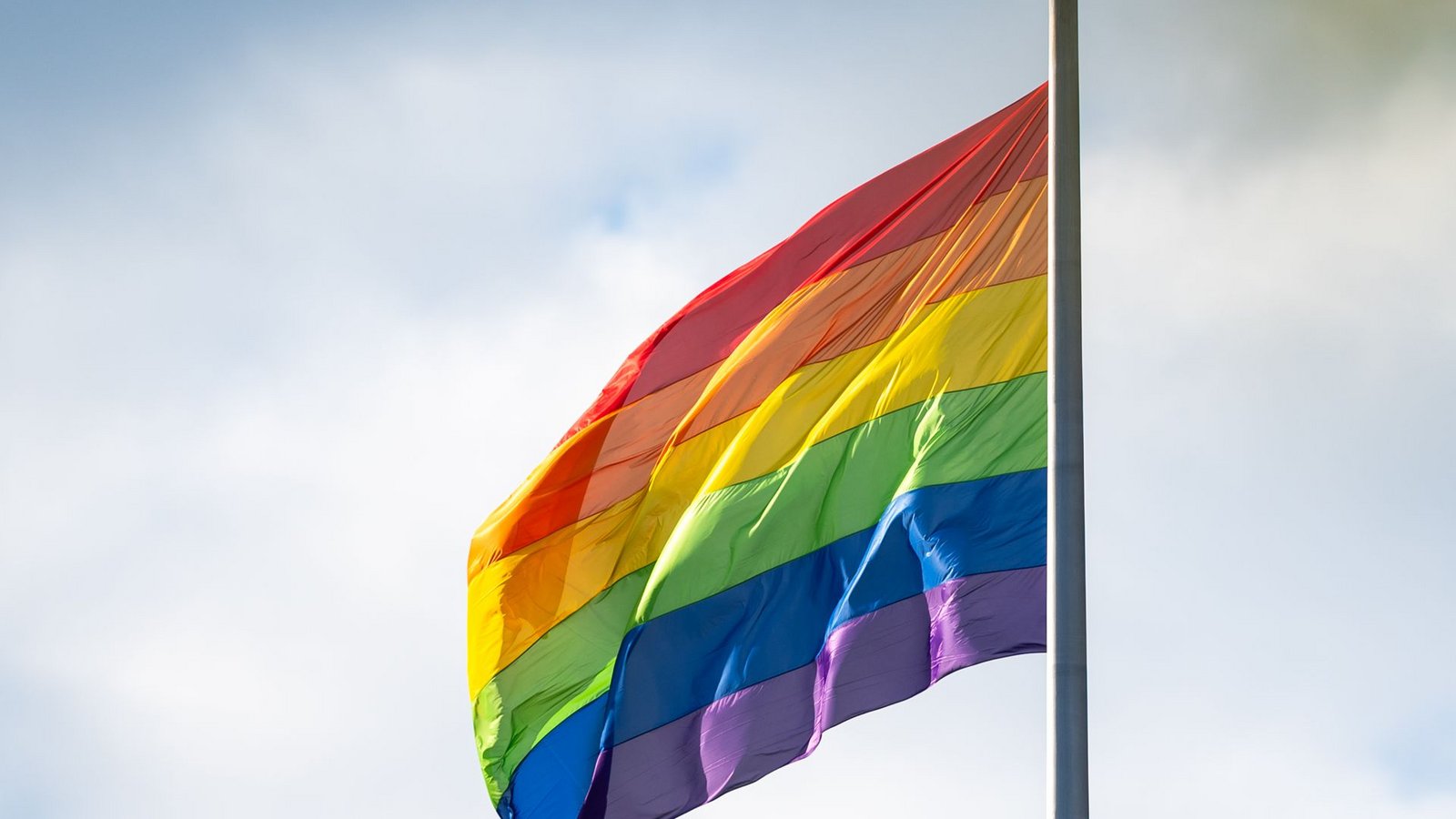 Die Deutsche Aidshilfe möchte auf ihrem Youtube-Kanal homosexuelle Männer über Aids informieren.Foto: Christophe Gateau/dpa/Christophe Gateau