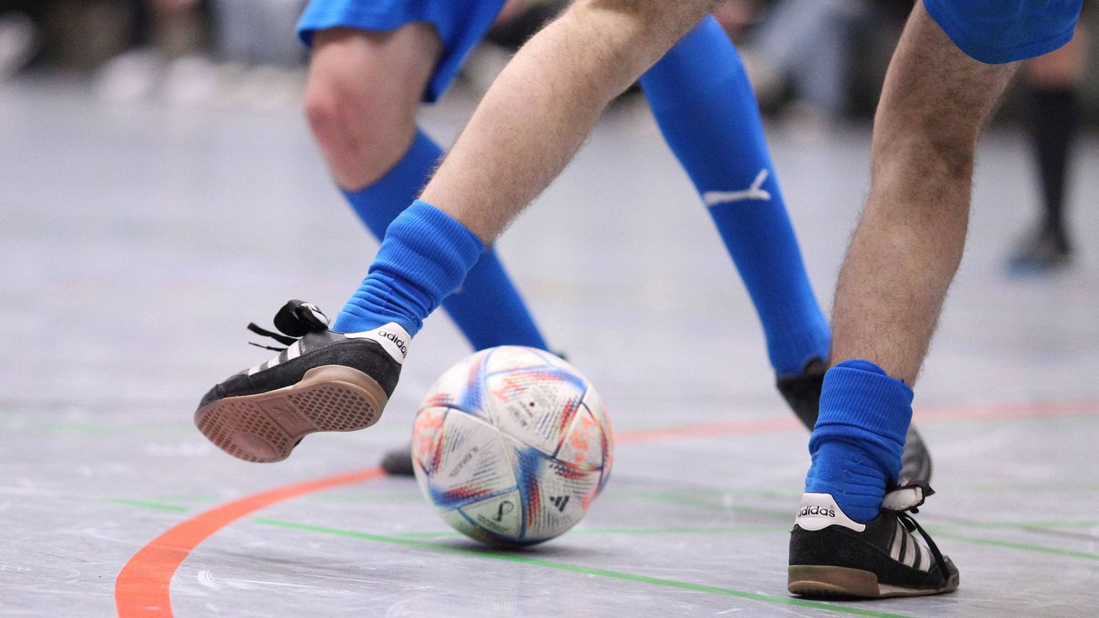 Bei einem Freizeitturnier gerieten zwei Teams und mehrere Zuschauern in Streit. (Symbolfoto)Foto: IMAGO/Hanno Bode Bei einem Freizeitturnier gerieten zwei Teams und mehrere Zuschauern in Streit. (Symbolfoto)Foto: IMAGO/Hanno Bode
