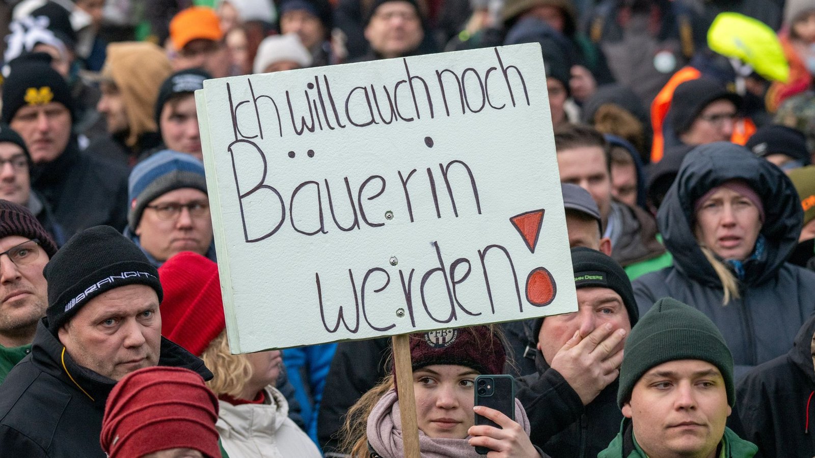 Zukunftsängste: Bauern auf einer DemoFoto: dpa/Monika Skolimowska Zukunftsängste: Bauern auf einer DemoFoto: dpa/Monika Skolimowska