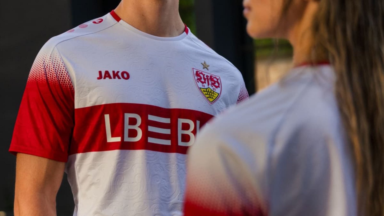 Das neue Heimtrikot sorgt im Netz nicht für übermäßige Begesitertung.VfB Stuttgart