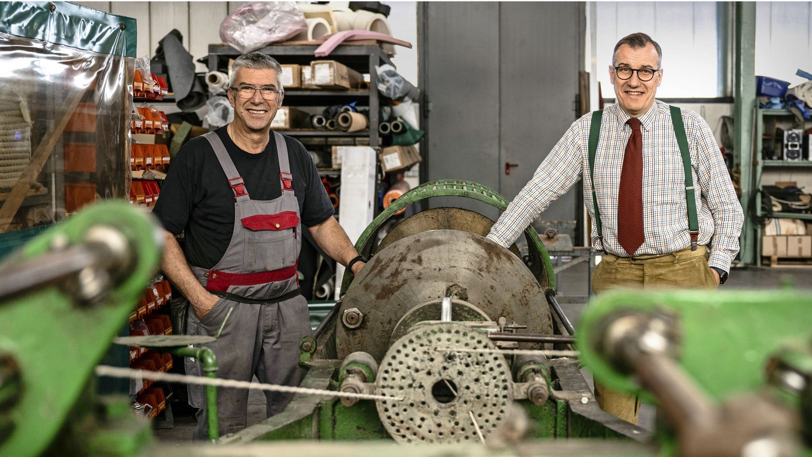 Die Brüder Christoph und Thomas Freßle (rechts) in ihrer SeilereiFoto: /Andreas Reiner Die Brüder Christoph und Thomas Freßle (rechts) in ihrer SeilereiFoto: /Andreas Reiner