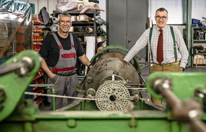 Die Brüder Christoph und Thomas Freßle (rechts) in ihrer Seilerei<span class='image-autor'>Foto: /Andreas Reiner</span>