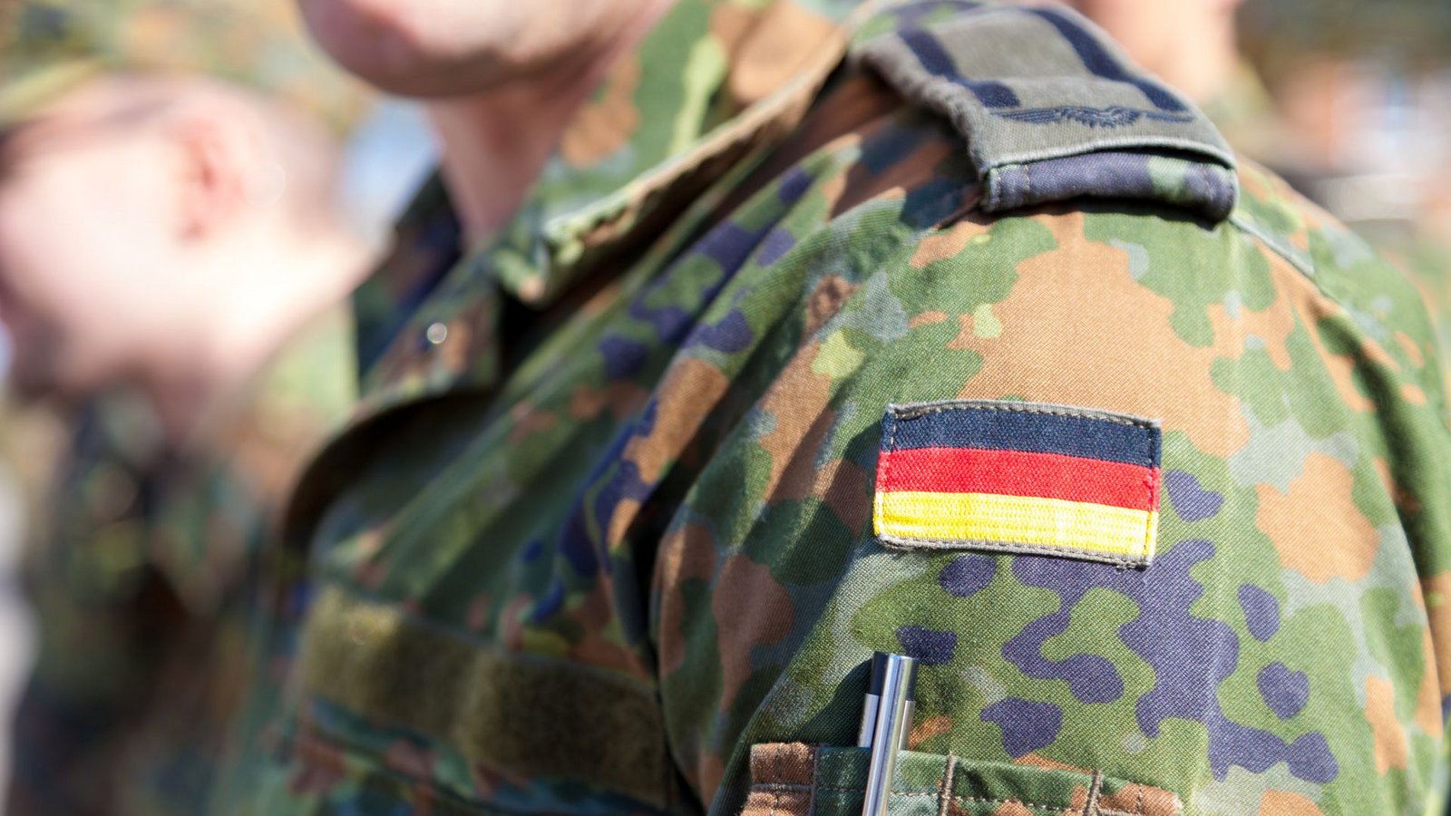 Ab 2028 sollen alle 18-jährigen Männer zu einer verpflichtenden Musterung.Foto: filmbildfabrik - stock.adobe.com