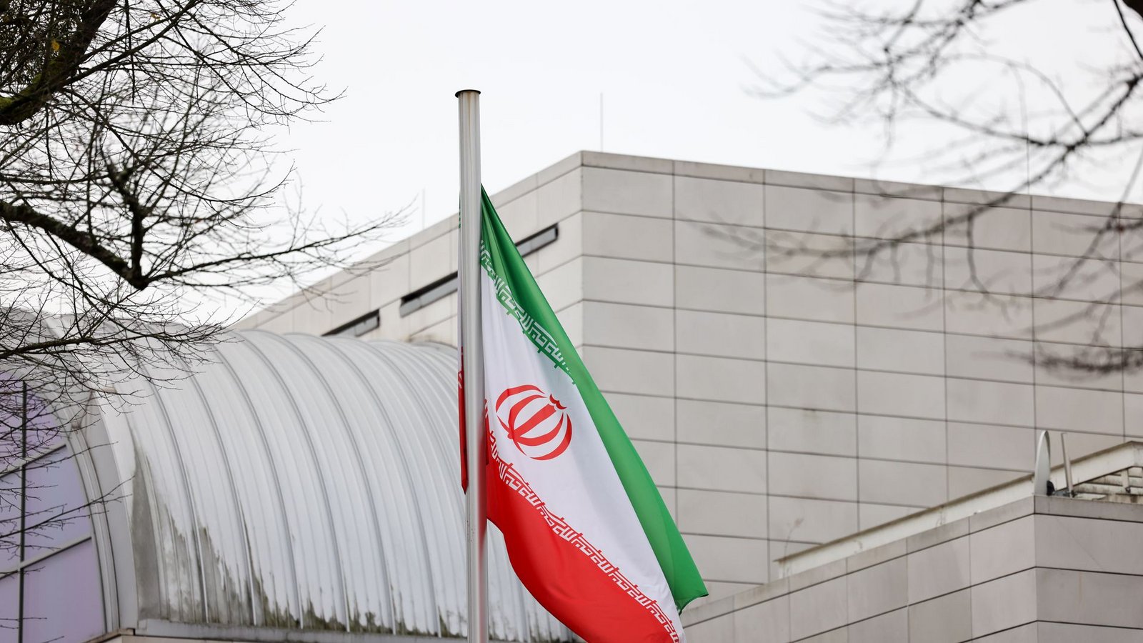 Der Leiter der iranischen Botschaft in Berlin wurde vom Auswärtigen Amt einbestellt.Foto: Gerald Matzka/dpa/Gerald Matzka Der Leiter der iranischen Botschaft in Berlin wurde vom Auswärtigen Amt einbestellt.Foto: Gerald Matzka/dpa/Gerald Matzka