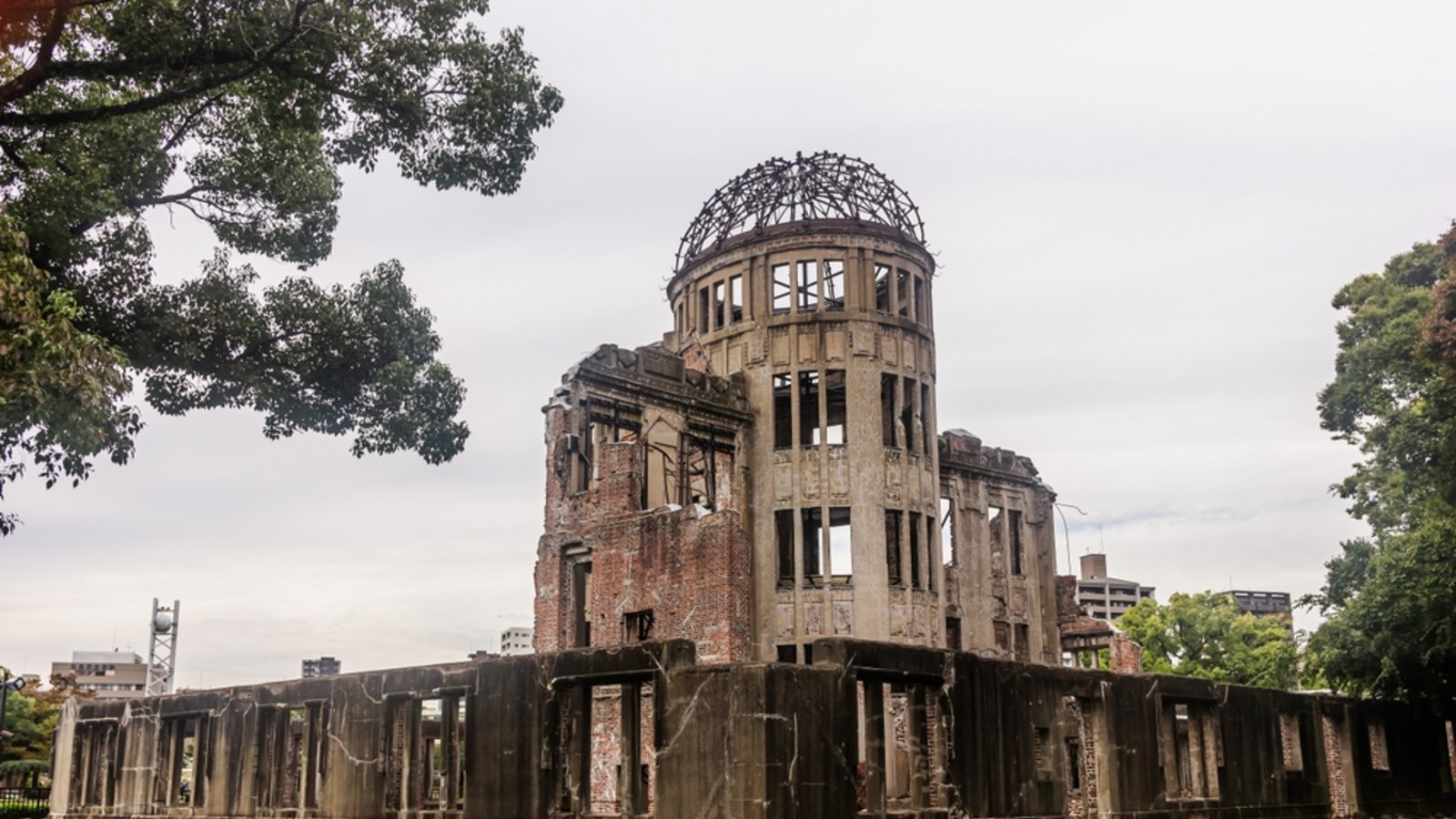 Die "Atombombenkuppel" ist ein Friedensdenkmal im Friedenspark von Hiroshima.Foto: hkoca/ Shutterstock Die "Atombombenkuppel" ist ein Friedensdenkmal im Friedenspark von Hiroshima.Foto: hkoca/ Shutterstock