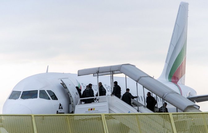Wer länger als ein Jahr geduldet ist, kann künftig ohne Vorwarnung abgeschoben werden.<span class='image-autor'>Foto: dpa/Daniel Maurer</span>