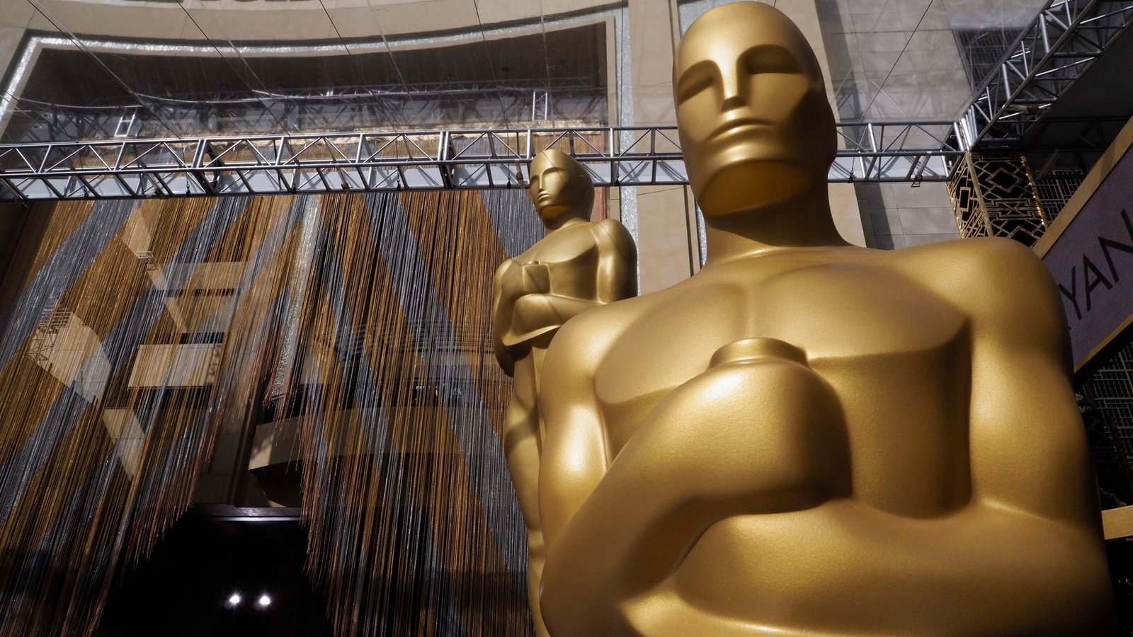 Im Dolby Theatre am Hollywood Boulevard finden die Oscars seit 2002 statt - und 2028 wohl zum letzten Mal. (Archivbild)Foto: picture alliance / dpa