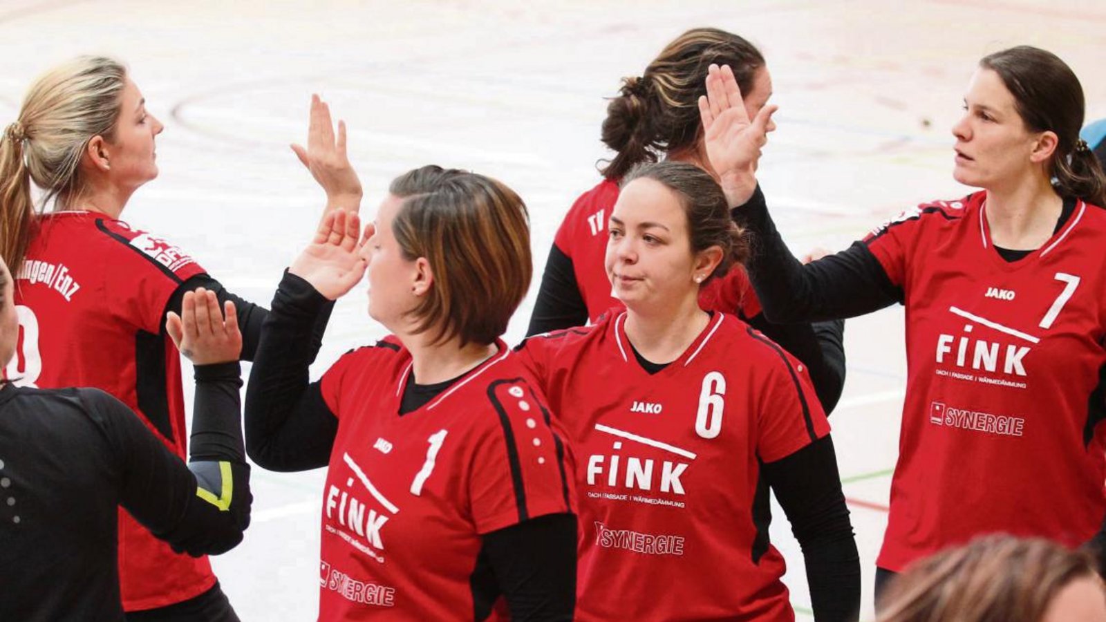 Stefanie Späth, Corinne Meyer, Maximiliane Frölich, Marie-Therese Rothmaier sowie Eva Grözinger (von links) gehen ohne großen Druck in die DM-Endrunde an diesem Wochenende in Stammheim. Foto: Nachreiner Stefanie Späth, Corinne Meyer, Maximiliane Frölich, Marie-Therese Rothmaier sowie Eva Grözinger (von links) gehen ohne großen Druck in die DM-Endrunde an diesem Wochenende in Stammheim. Foto: Nachreiner