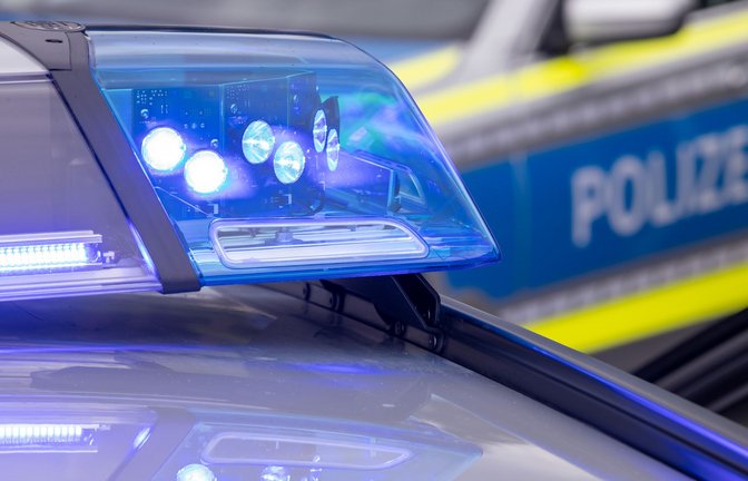 Bei Ermittlungen wegen Steuerhinterziehung und Hehlerei im Handel mit Paletten werden Immobilien in acht Bundesländern durchsucht. (Symbolbild)<span class='image-autor'>Foto: Daniel Karmann/dpa</span>