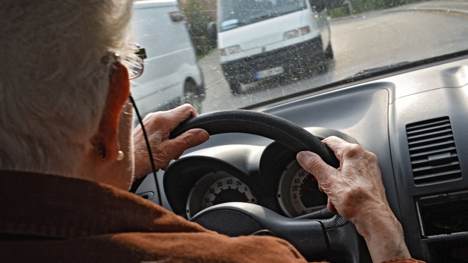 Ältere Autofahrer müssen keinen Gesundheitstest machen. (Symbolbild)Foto: dpa/Felix Kästle