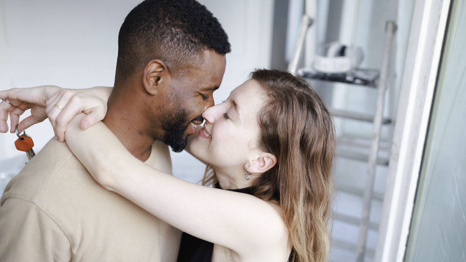 Zärtlichkeit ist eine der Sprachen der Liebe – aber dem Konzept nach ist sie nicht für alle bedeutend.Foto: imago//Daniel Schubert