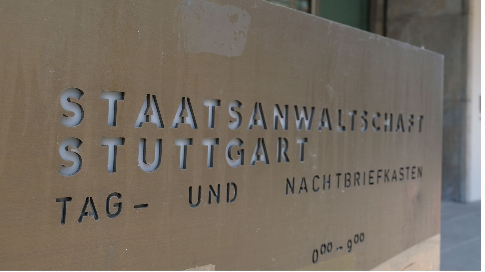 So klappt es sicher: der Briefkasten bei der Staatsanwaltschaft StuttgartFoto: Bernd Weißbrod/dpa So klappt es sicher: der Briefkasten bei der Staatsanwaltschaft StuttgartFoto: Bernd Weißbrod/dpa