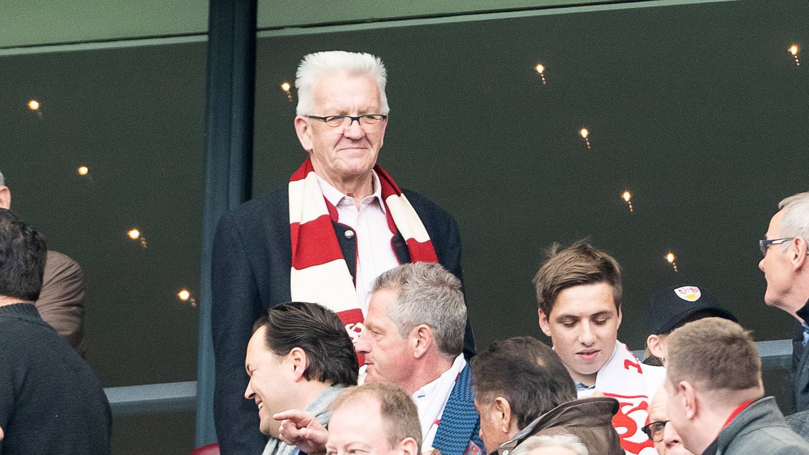 Eine Abwechslung vom Politikalltag: Winfried Kretschmann bei einem Spiel des VfB Stuttgart. (Archivbild)Foto: imago images/EIBNER/Wolfgang Frank Eine Abwechslung vom Politikalltag: Winfried Kretschmann bei einem Spiel des VfB Stuttgart. (Archivbild)Foto: imago images/EIBNER/Wolfgang Frank