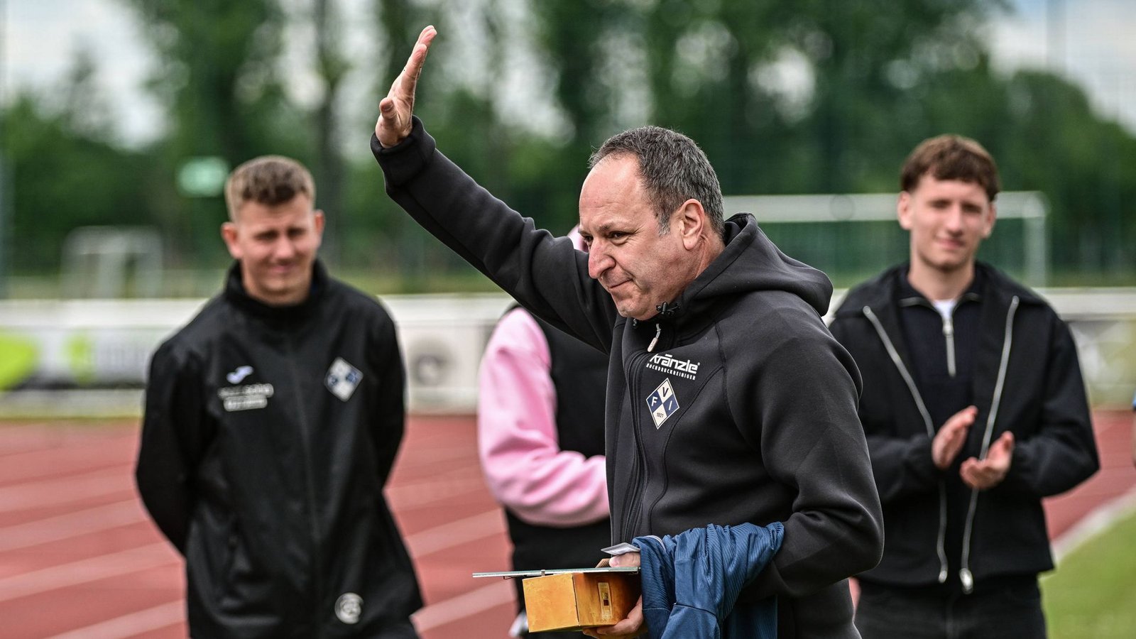 Der Abschied beim FV Illertissen fiel Holger Bachthaler nicht leicht.Foto: IMAGO/Beautiful Sports Der Abschied beim FV Illertissen fiel Holger Bachthaler nicht leicht.Foto: IMAGO/Beautiful Sports