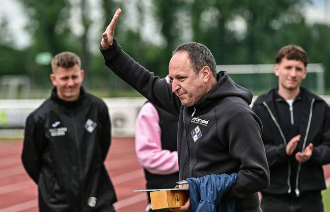 Der Abschied beim FV Illertissen fiel Holger Bachthaler nicht leicht.<span class='image-autor'>Foto: IMAGO/Beautiful Sports</span>