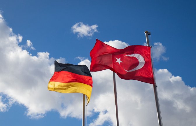 Politisch wird Steinmeiers Besuch in der Türkei bei einem wichtigen, aber schwierigen Partner. Steinmeier kommt nur wenige Wochen nach den Kommunalwahlen in der Türkei.<span class='image-autor'>Foto: Christian Charisius/dpa</span>