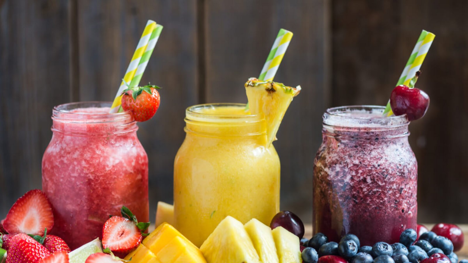 Wir zeigen Ihnen 6 Methoden, wie Sie Slush-Eis selber machen können und verraten Ihnen 10 Slushy-Rezepte mit und ohne Maschine.Foto: Anna Mente / Shutterstock.com Wir zeigen Ihnen 6 Methoden, wie Sie Slush-Eis selber machen können und verraten Ihnen 10 Slushy-Rezepte mit und ohne Maschine.Foto: Anna Mente / Shutterstock.com