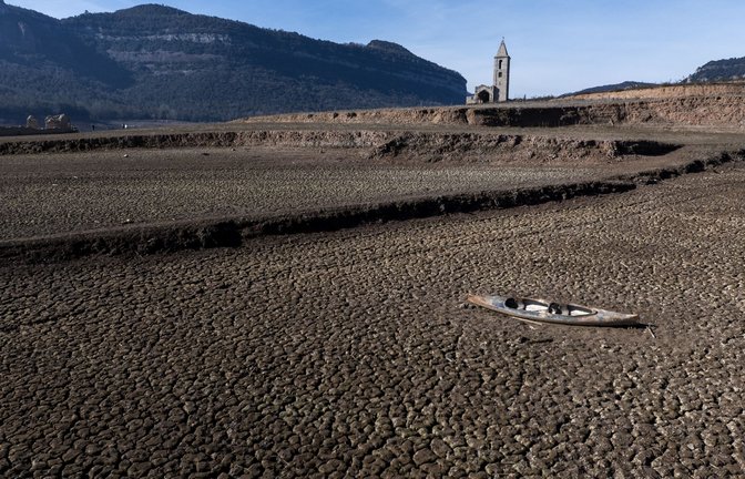 Ausgetrockneter Stausee in Spanien: Der abgelaufene März war weltweit der heißeste seit Beginn der Aufzeichnungen.<span class='image-autor'>Foto: dpa/Emilio Morenatti</span>
