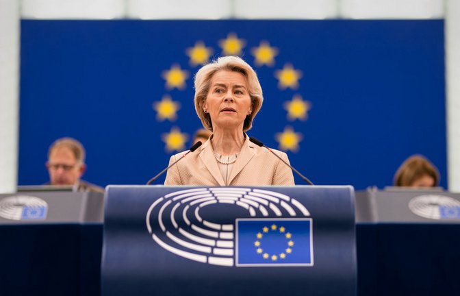 Ursula von der Leyen bei einer Rede vor dem Europäischen Parlament in Straßburg<span class='image-autor'>Foto: dpa/Philipp von Ditfurth</span>