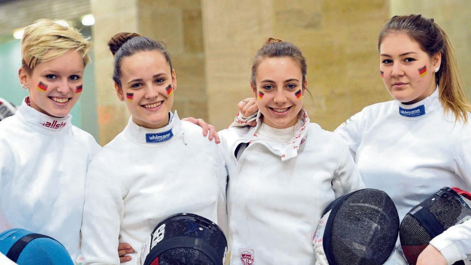 Vertreten Deutschland bei der Junioren-WM im bulgarischen Plovdiv in der Degenkonkurrenz: (von links) Karina Mantai (FC Tauberbischofsheim), Vanessa Riedmüller und Sophia Weitbrecht (beide Heidenheimer SB) sowie Kim Treudt-Gösser (FZ Solingen)  Foto: Bizzi
