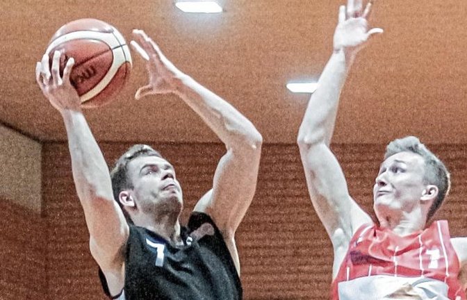 Mit Lucas Schneider (links) greift die BSG Vaihingen/Sachsenheim nach ihrem Aufstieg in die Oberliga am Samstag zum ersten Mal in der Halle am Stromberg-Gymnasium an. Foto: Simecek