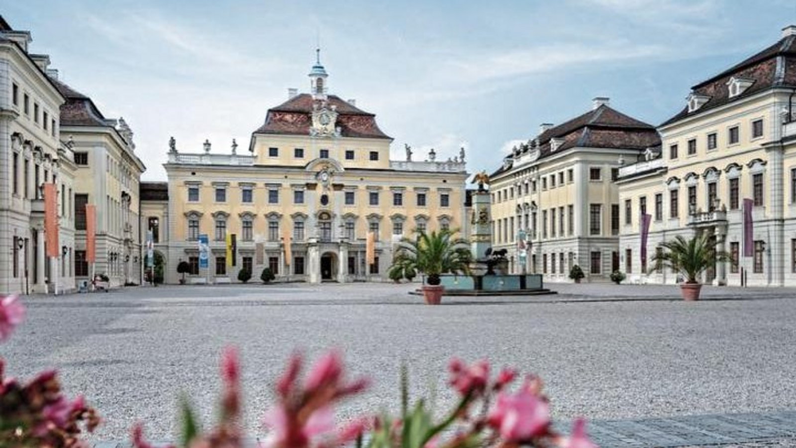 Die Schlossansicht mit Kussmund kann man sich herunterladen. Foto: SSG Die Schlossansicht mit Kussmund kann man sich herunterladen. Foto: SSG
