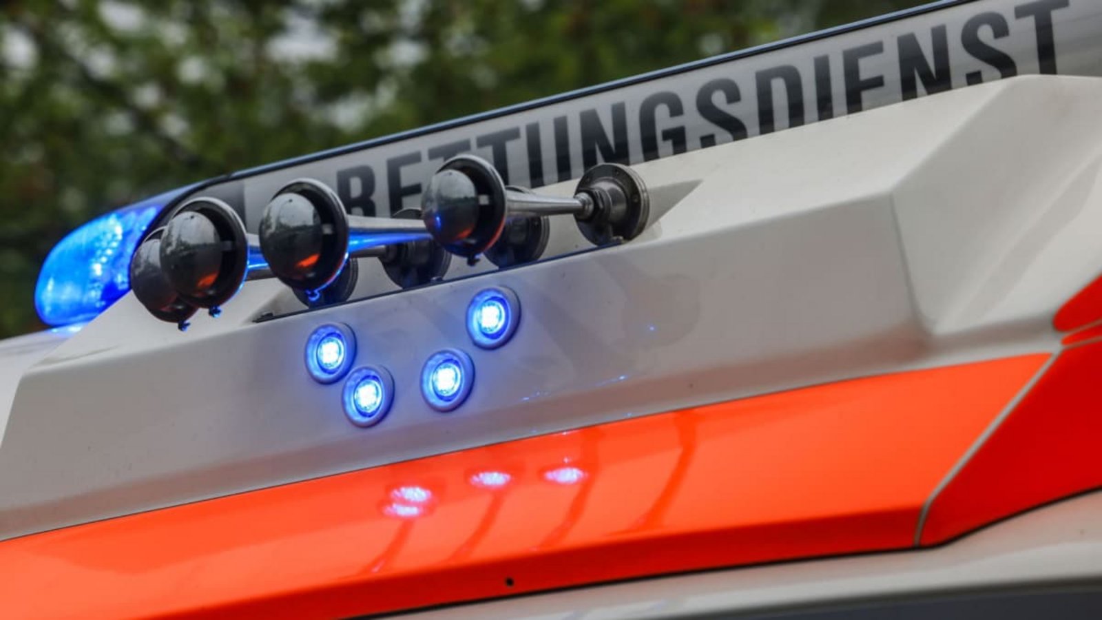 Ein Krankenwagen hat einen Motorradfahrer nach einem Unfall in Echterdingen in eine Klinik gebracht. (Symbolfoto)Oliver Berg/dpa Ein Krankenwagen hat einen Motorradfahrer nach einem Unfall in Echterdingen in eine Klinik gebracht. (Symbolfoto)Oliver Berg/dpa