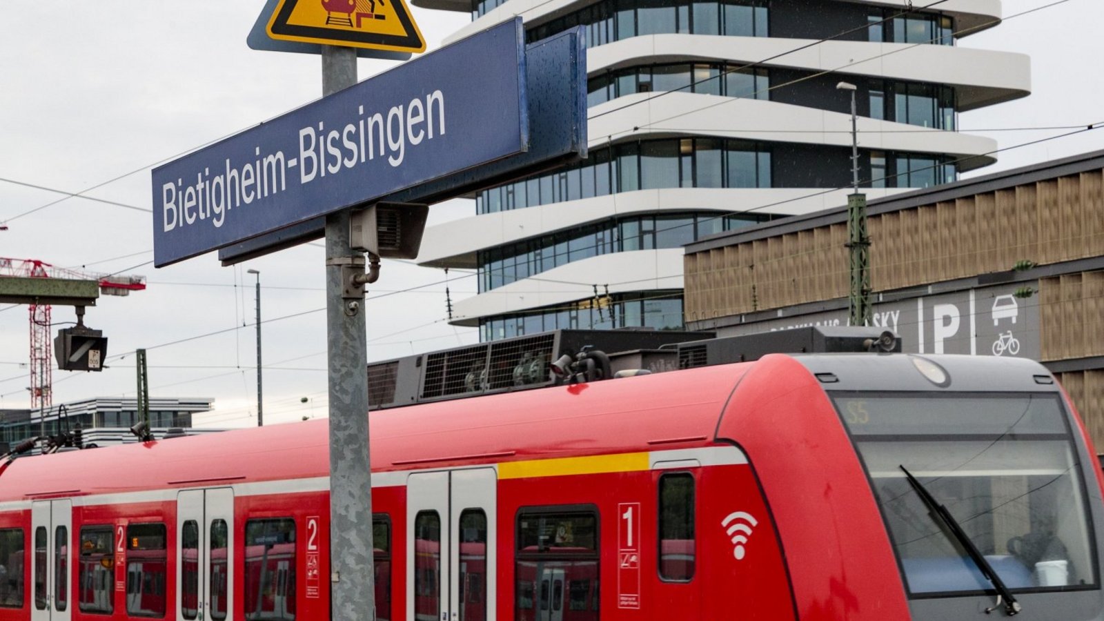 Die S 5 endet derzeit in Bietigheim-Bissingen.  Archivfoto: Pangerl