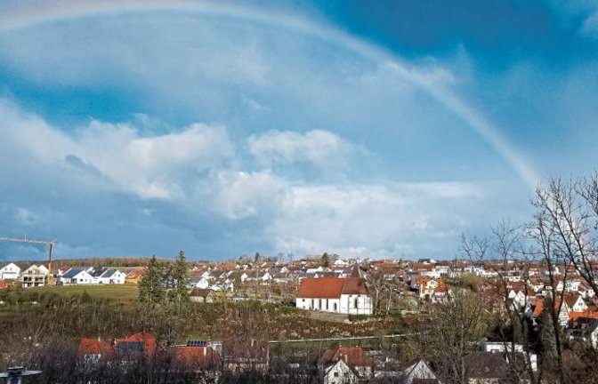 Regenbogen über Großglattbach. Foto: Leitner