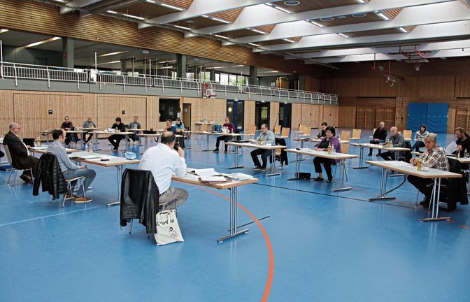 In der Sport- und Kulturhalle tagte am Donnerstagabend der Sersheimer Gemeinderat. Foto: Bögel