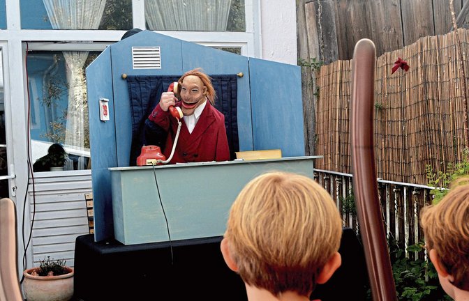 Das Figurentheater, gespielt von Raphael Mürle, war für die jungen Besucher des „Scheunengeplänkels“ eine angenehme Unterhaltung.  Fotos: Stahlfeld