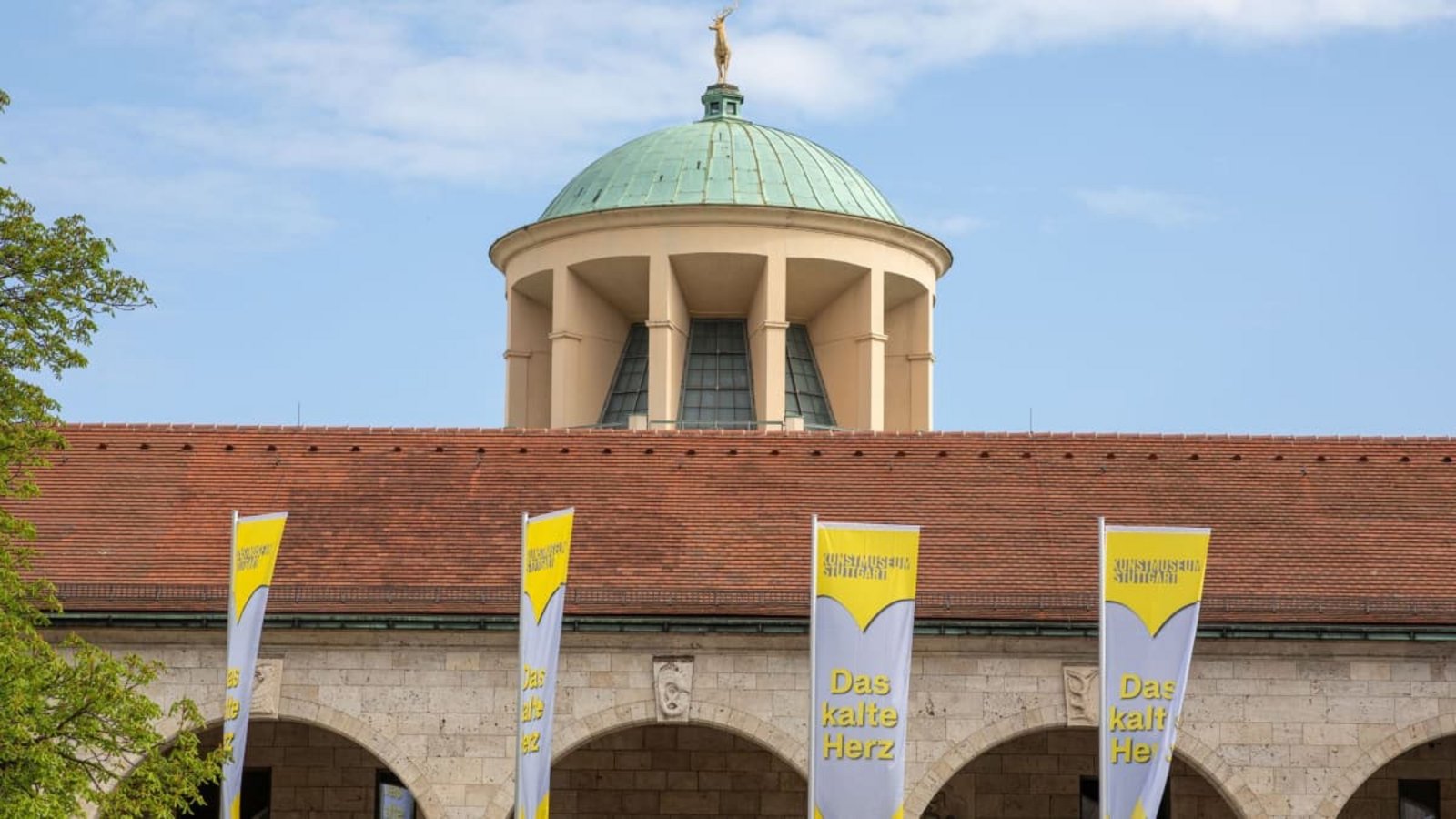 Die Ausstellung „Das kalte Herz“ ist eine Ausstellung des Kunstmuseums Stuttgart im Kunstgebäude am Schlossplatz in Stuttgart. Das Kunstmuseum Stuttgart muss aufwändig saniert werden.Lichtgut/Leif Piechowski Die Ausstellung „Das kalte Herz“ ist eine Ausstellung des Kunstmuseums Stuttgart im Kunstgebäude am Schlossplatz in Stuttgart. Das Kunstmuseum Stuttgart muss aufwändig saniert werden.Lichtgut/Leif Piechowski