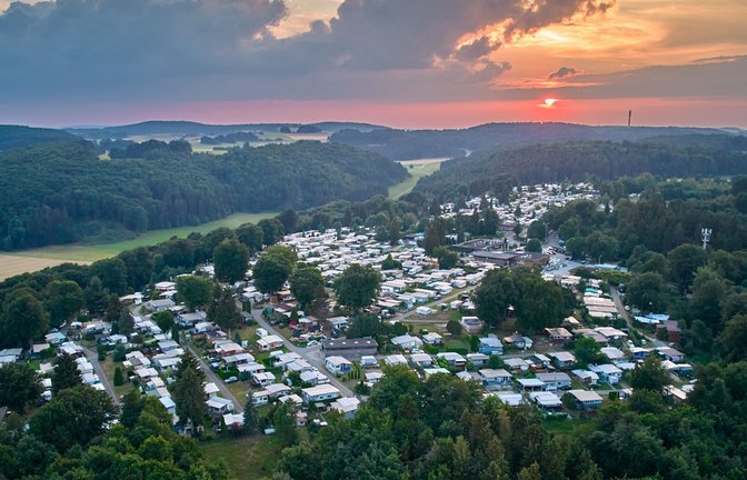 Albcamping Westerheim: Zwischen Stuttgart und München befindet sich im Alb-Donau Kreis ein Campingplatz, das die Möglichkeit bietet auch im tiefsten Winter  Besucher ein umfangreiches Unterhaltungsprogramm zu bieten.<span class='image-autor'>Foto: camping.info</span>