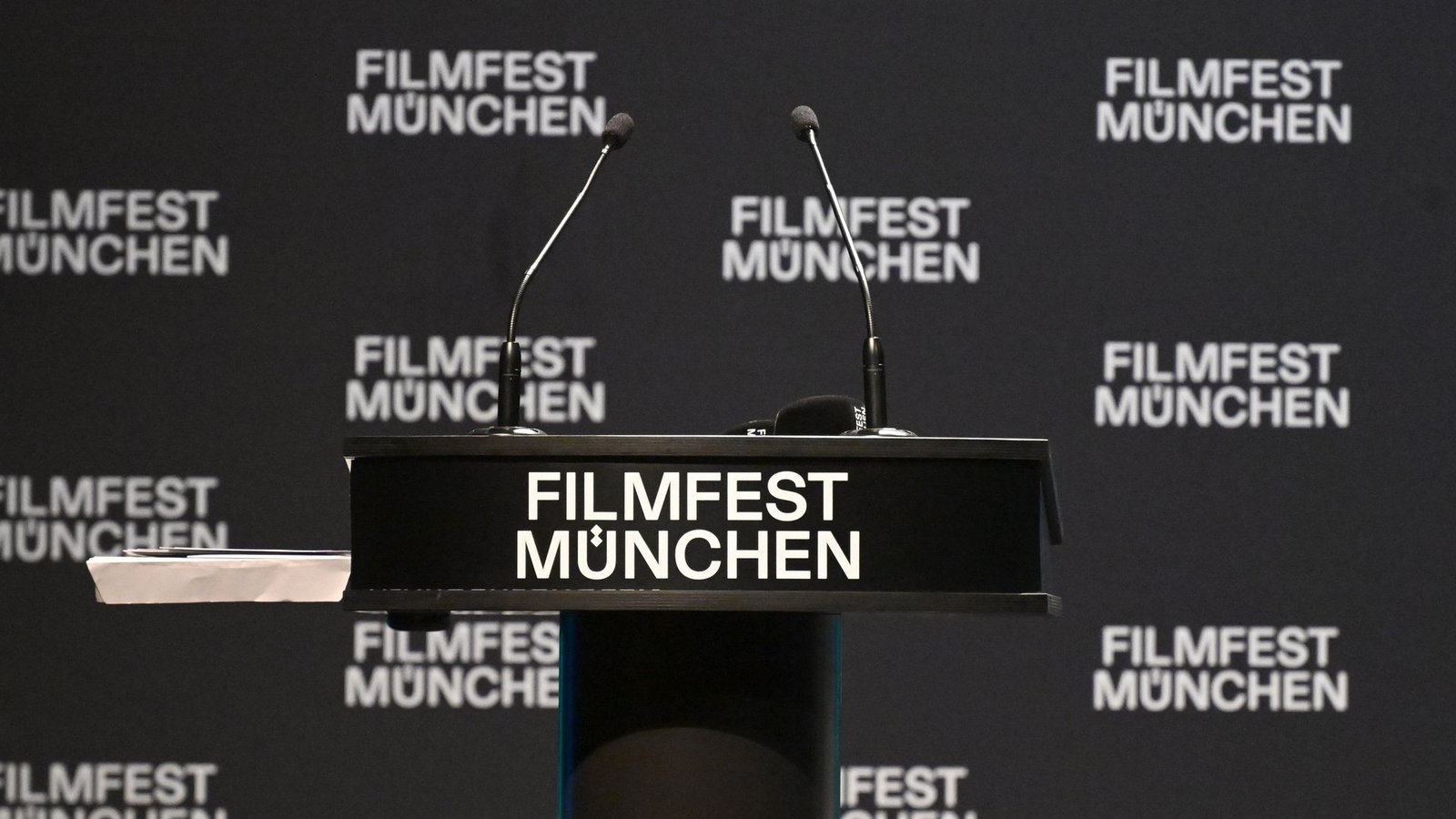 Traditionell bietet das Festival auch zahlreiche Gesprächsrunden mit Filmschaffenden. (Archivbild)Foto: Felix Hörhager/dpa Traditionell bietet das Festival auch zahlreiche Gesprächsrunden mit Filmschaffenden. (Archivbild)Foto: Felix Hörhager/dpa