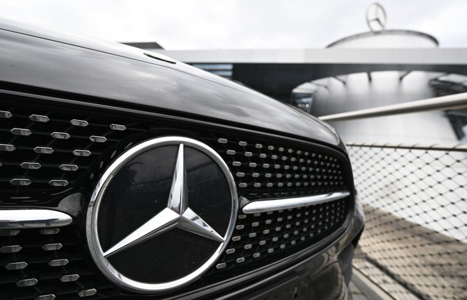 In Deutschland seien potenziell über 500 Fahrzeuge betroffen (Symbolbild).<span class='image-autor'>Foto: dpa/Bernd Weißbrod</span>