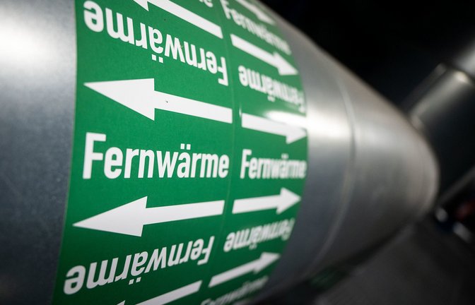 Es muss verbindlich geklärt werden, wo mit Fernwärme geheizt werden kann.<span class='image-autor'>Foto: dpa/Marijan Murat</span>