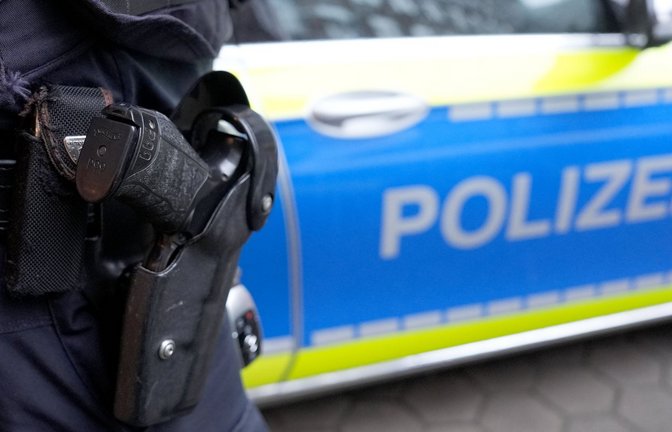 Die Polizei sucht nach Zeugen, welche die Verdächtigen bei der Tat beobachtet haben. (Symbolbild)<span class='image-autor'>Foto: dpa/Marcus Brandt</span>