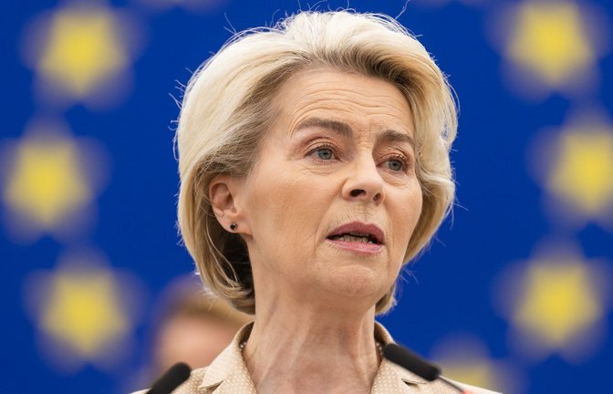 EU-Kommissionspräsidentin Ursula von der Leyen hat im vergangenen Jahr insgesamt 23 Mal Reisen im Privatjet zurückgelegt.<span class='image-autor'>Foto: Philipp von Ditfurth/dpa</span>