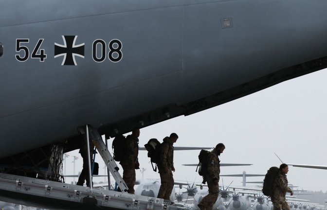 Bundeswehrsoldaten nach der Rückkehr aus Mali.<span class='image-autor'>Foto: AFP/RONNY HARTMANN</span>