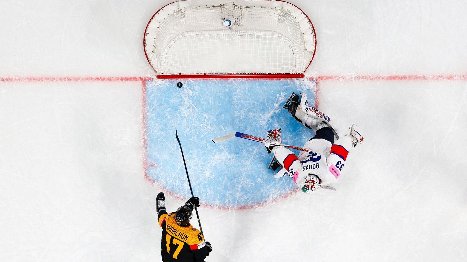 Alexander Karachun brachte die deutsche Eishockey-Nationalmannschaft zum Vorrunden-Abschluss in Führung.Foto: Andreas Becker/Keystone/dpa Alexander Karachun brachte die deutsche Eishockey-Nationalmannschaft zum Vorrunden-Abschluss in Führung.Foto: Andreas Becker/Keystone/dpa