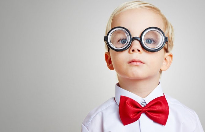 Manche Kinder glauben, sie müssten  perfekte Erwachsene sein.<span class='image-autor'>Foto: Adobe Stock//Robert Kneschke</span>