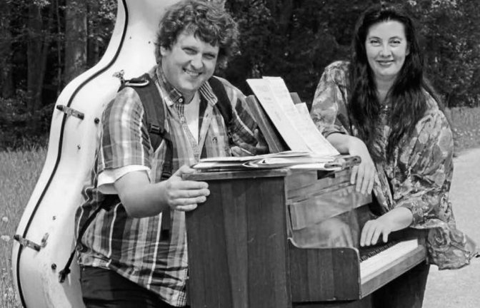 Das Duo Charlander gastiert am Samstag in Sachsenheim.  Foto: p