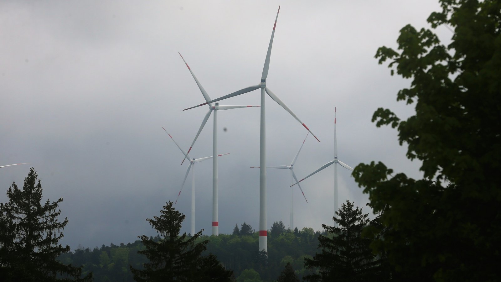 Die endgültige Festlegung auf Vorranggebiete für Windräder in der Region Nordschwarzwald ist vertagt worden.     Symbolbild: VKZ-Archiv/Küppers